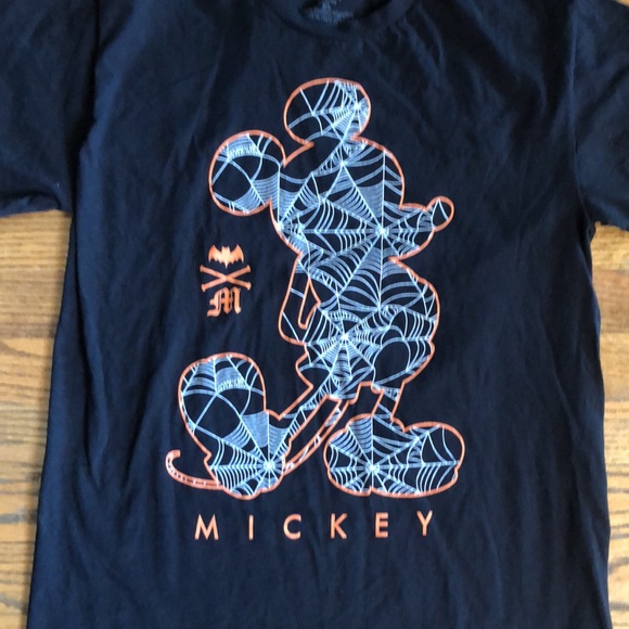 Like new Mickey Mouse Halloween top size XL - Picture 2 of 6